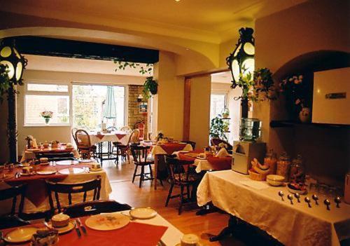 Nonsuch Park Hotel Epsom Ngoại thất bức ảnh